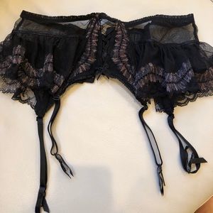 Victoria’Secret garter belt lingerie M/L